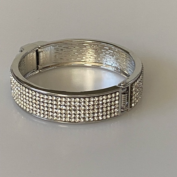 52 Cuff Bangle Bangle Rhinestones Faux Pearls - Picture 3 of 9